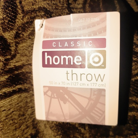 THROW BLANKET 50"X70" Tassel Traditional Classic Luxury NEW - Picture 2 of 3